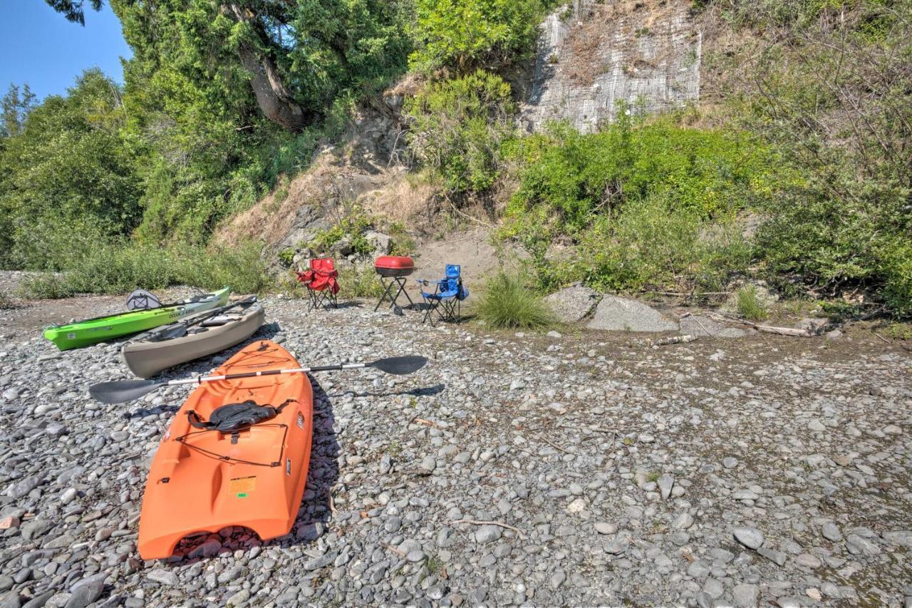 Quaint Riverside Reprieve With Kayaks And Floats! Brookings Zewnętrze zdjęcie